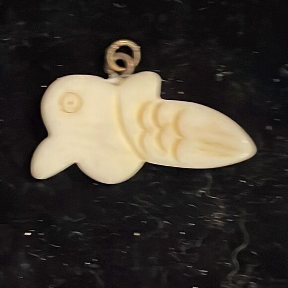 1.25” cream colored carved goldfish/koi charm/pendant with double jump hoop - Picture 3 of 8